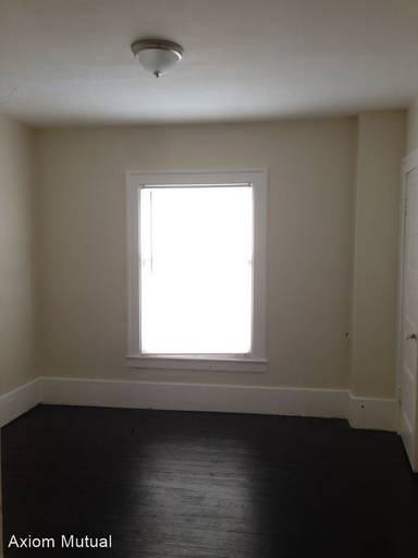 Main picture of 227 W Pike St