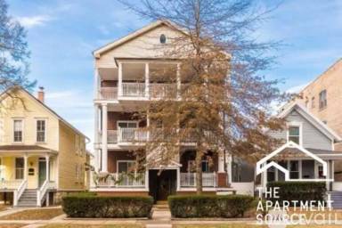 Main picture of 5351 N Paulina St