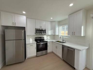 Main picture of 565 W Chase Ave