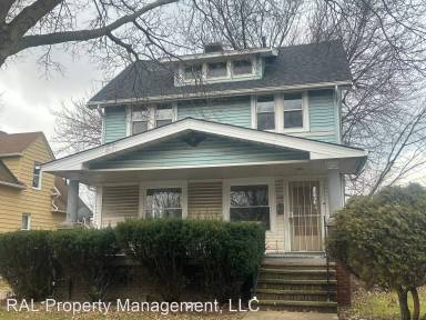 Main picture of 1278 E 167th St
