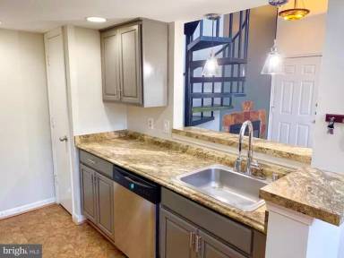 Main picture of 10518 Beacon Ridge Dr