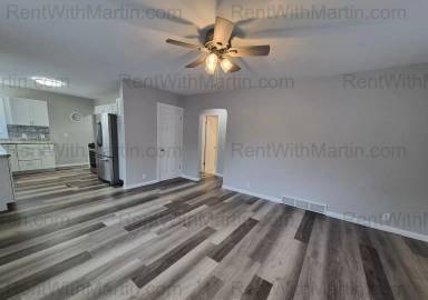 Main picture of 617 Center St