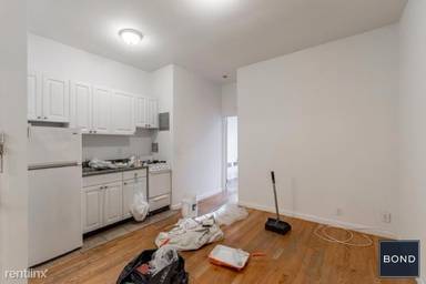 Main picture of 330 E 93rd St