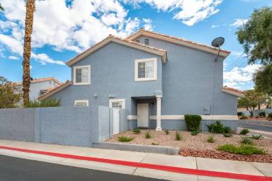 Main picture of 2301 Pacific Creek St
