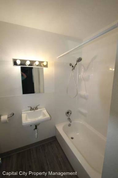 Main picture of 4623 NW 62nd Ave