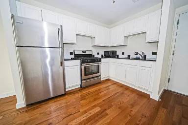 Main picture of 960 Willoughby Ave