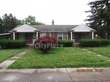 Main picture of 1064 W 37th St