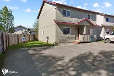 Main picture of 12480 Silver Fox Ln