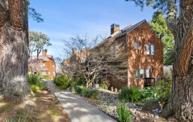 Main picture of 300 Donahue St