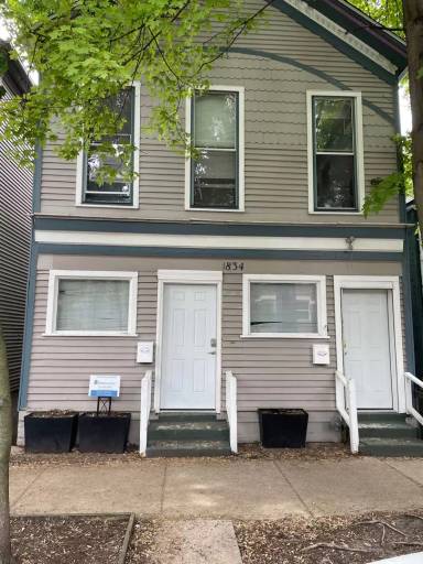 Main picture of 1842 N Bissell St