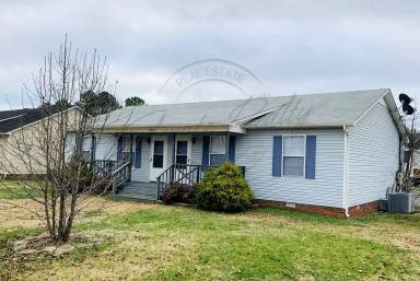 Main picture of 100 Cloverdale Dr