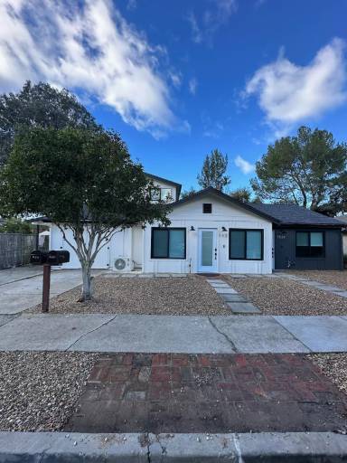 Main picture of 152 Cuesta Dr