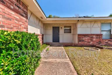 Main picture of 1109 NE 5th Ter