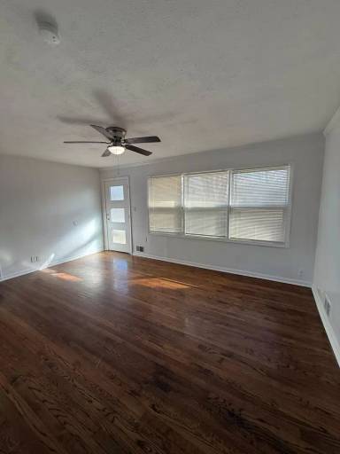 Main picture of 7806 E 113th St