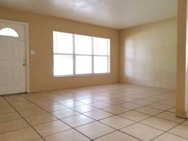 Main picture of 4507 Arch St