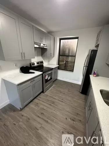 Main picture of 864 Elton St
