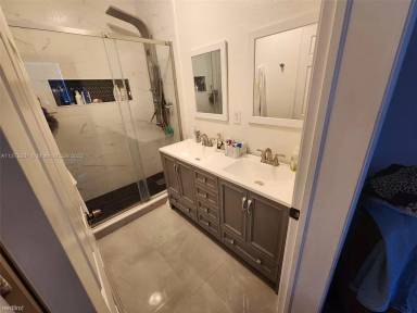 Main picture of 10836 SW 243rd St