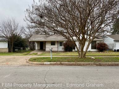 Main picture of 1208 Joly St