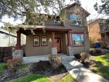 Main picture of 19719 Hollygrape St