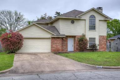 Main picture of 2003 Hackberry Cir