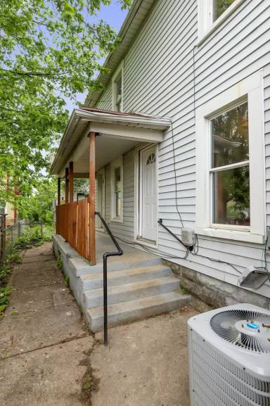 Main picture of 1040 Huffman Ave