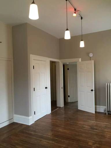 Main picture of 402 6th St SW