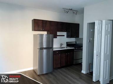 Main picture of 1627 N Humboldt Blvd