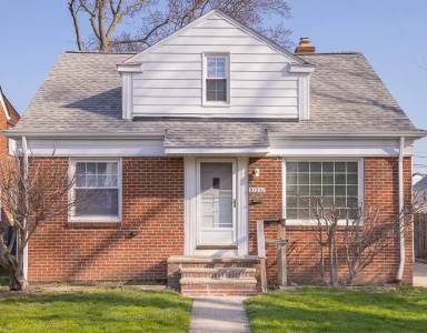 Main picture of 21251 S Lake Shore Blvd