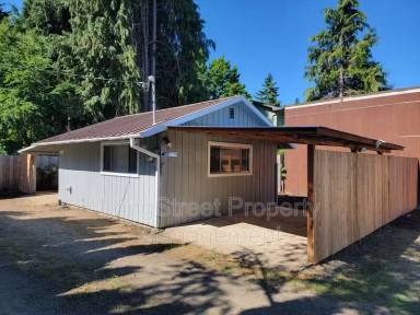 Main picture of 1140 SW Stamm Pl