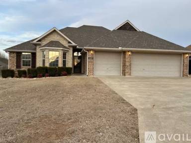 Main picture of 12105 Lynwood Dr