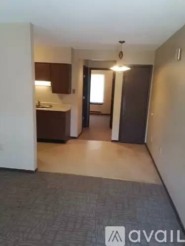 Main picture of 313 E 2nd St