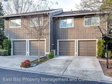 Main picture of 935 Scenic Pl