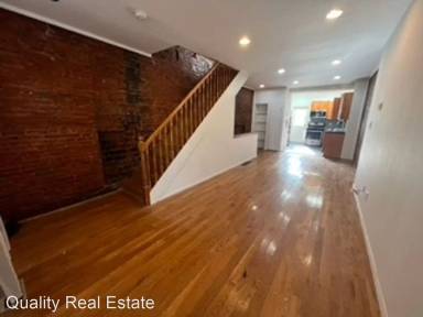 Main picture of 2207 Martha St