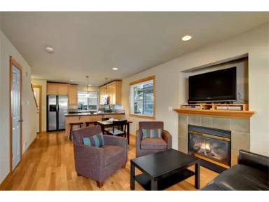 Main picture of 306 20th Ave S