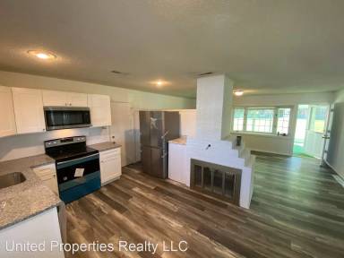 Main picture of 72 Bittersweet Rd