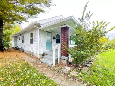 Main picture of 1126 E Bradbury Ave