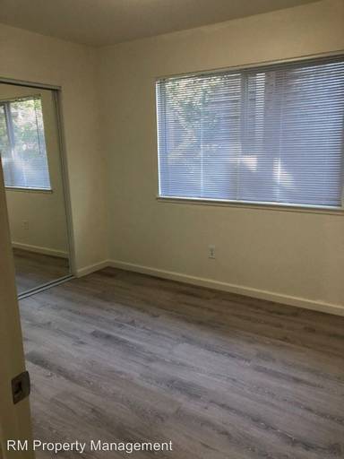 Main picture of 2355 Heidi Pl