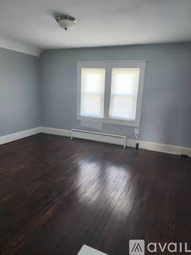 Main picture of 3021 Glenmore Ave
