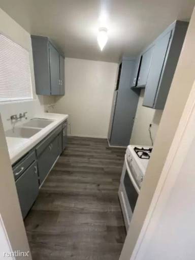 Main picture of 908 Carson St