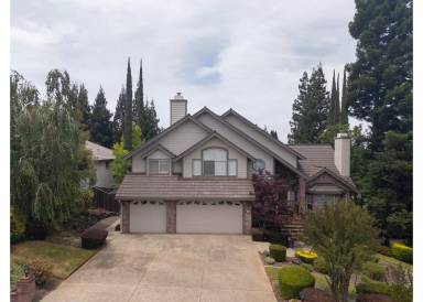 Main picture of 112 Woodsmoke Way