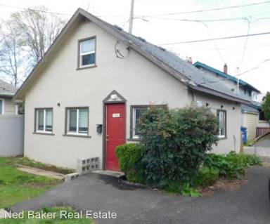 Main picture of 768 Cottage St NE