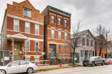 Main picture of 730 W 18th St