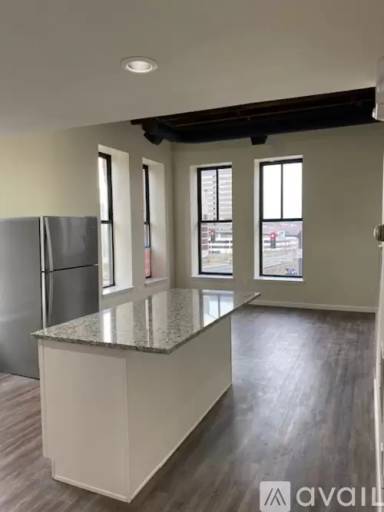 Main picture of 1181 Elm St