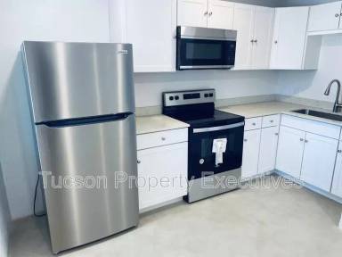 Main picture of PM237 - 124 E Jacinto St. - 3