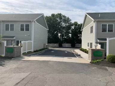 Main picture of 15 Bates Pl