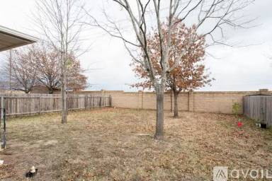 Main picture of 2400 Socorro Bnd