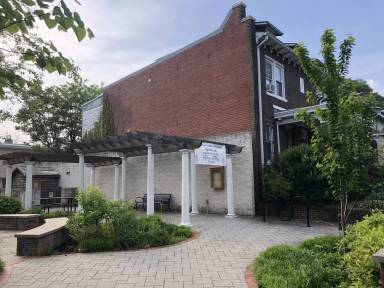 Main picture of 308 13th St SE