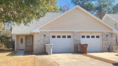 Main picture of 2170 Tom St