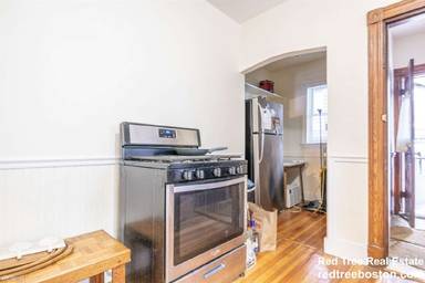Main picture of 68 Bakersfield St