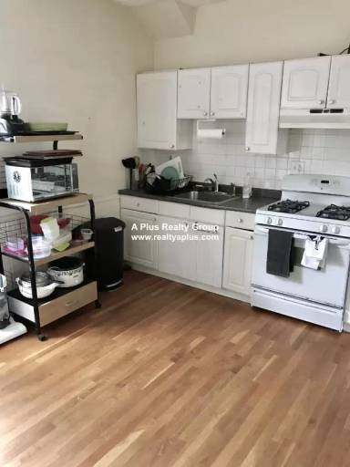 Main picture of 5 Buckley Ave